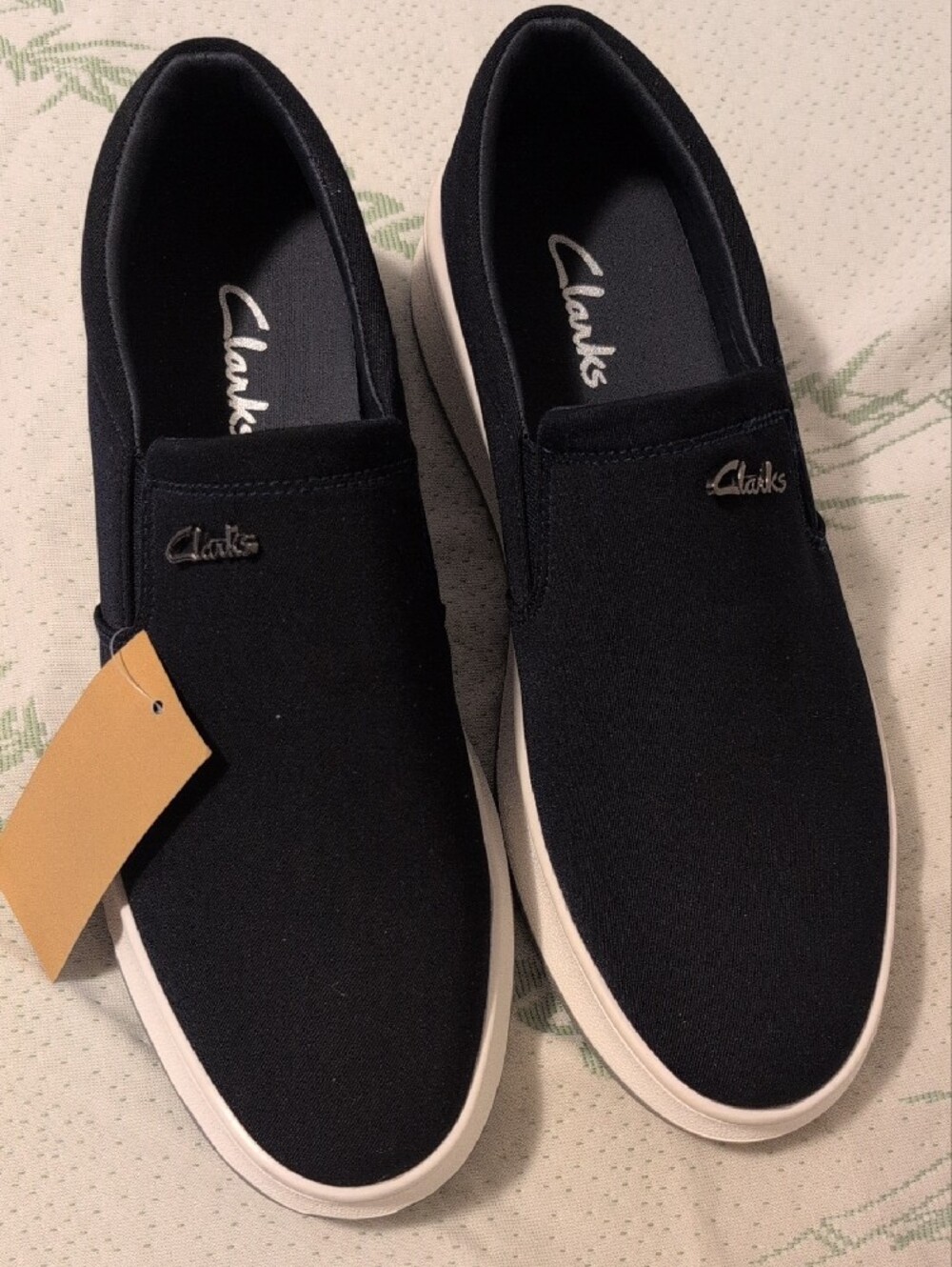 Clarks Navy Slip-On Casual Sneakers with White Sole - Picture 6 of 6